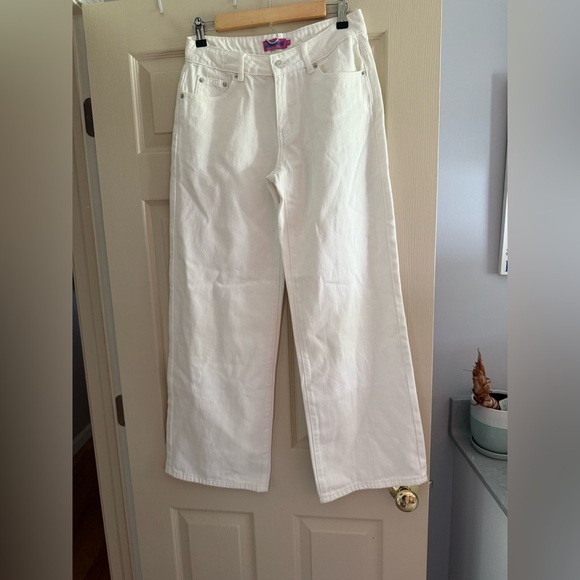 Edikted Bow Pocket Relaxed Jeans - Picture 1 of 4